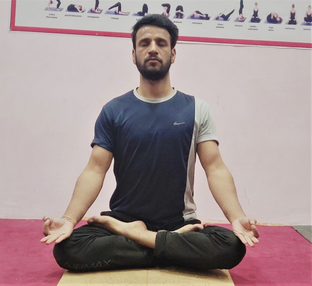 Rajveer negi yogainnerves teacher